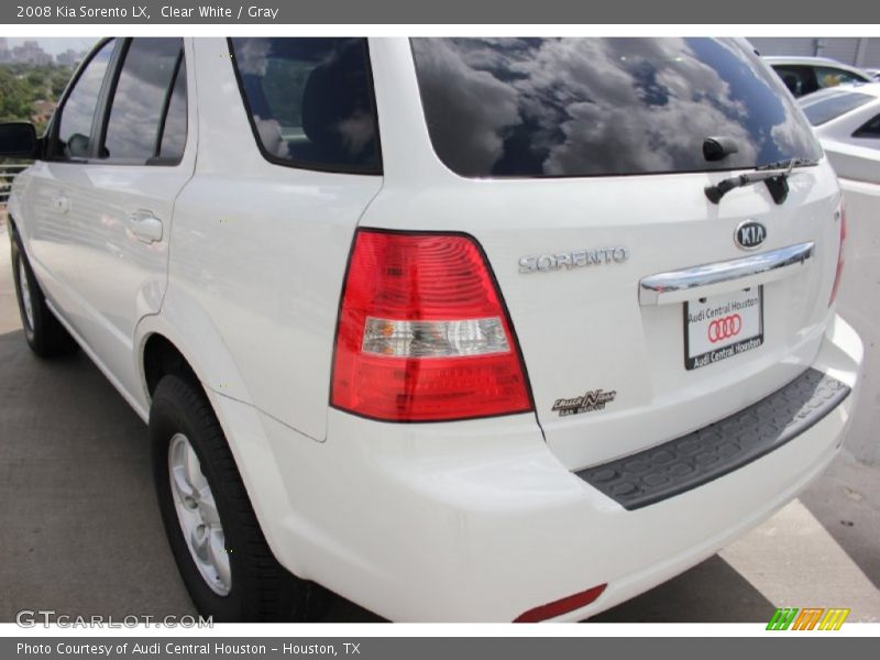 Clear White / Gray 2008 Kia Sorento LX