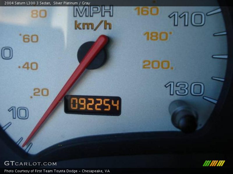 Silver Platinum / Gray 2004 Saturn L300 3 Sedan