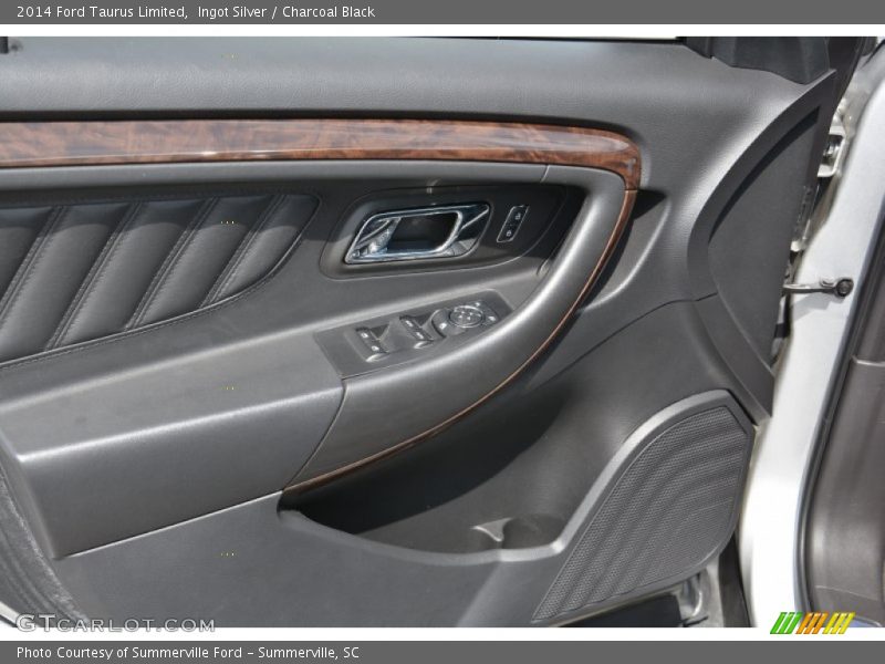 Ingot Silver / Charcoal Black 2014 Ford Taurus Limited