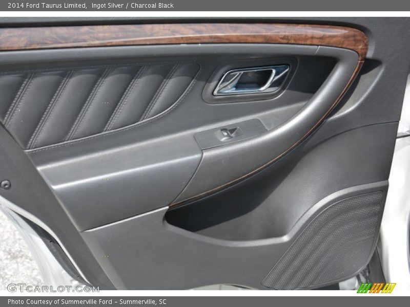 Ingot Silver / Charcoal Black 2014 Ford Taurus Limited