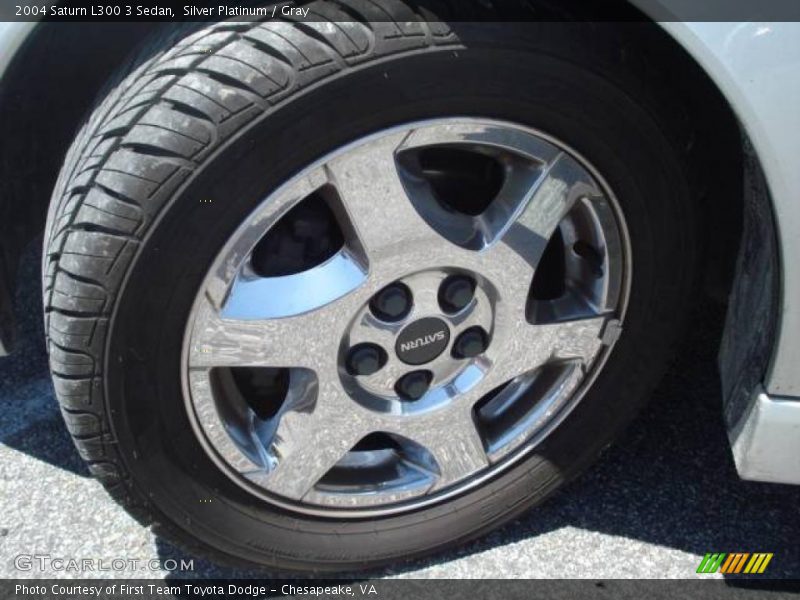 Silver Platinum / Gray 2004 Saturn L300 3 Sedan