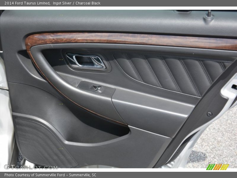 Ingot Silver / Charcoal Black 2014 Ford Taurus Limited