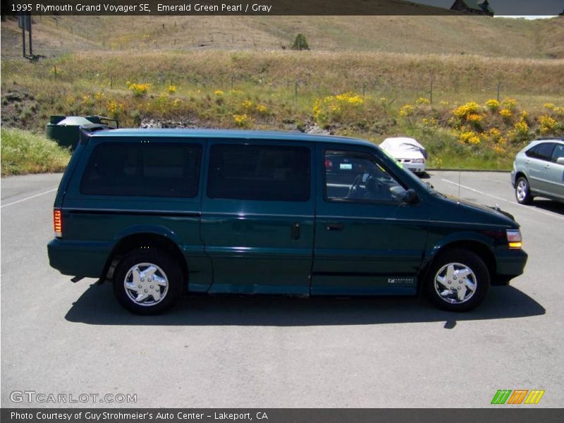 Emerald Green Pearl / Gray 1995 Plymouth Grand Voyager SE