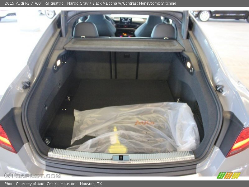  2015 RS 7 4.0 TFSI quattro Trunk