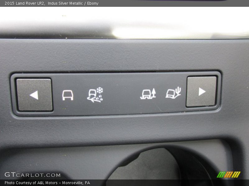 Indus Silver Metallic / Ebony 2015 Land Rover LR2