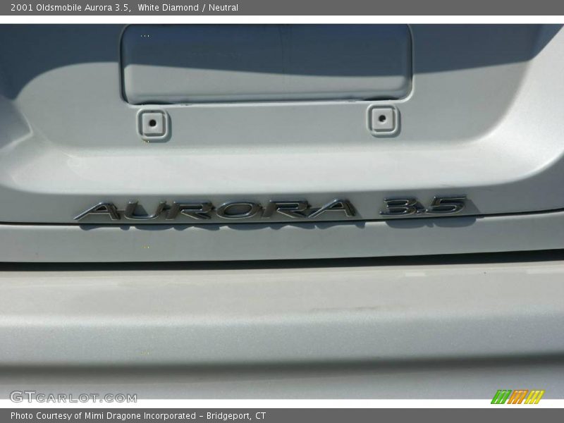 White Diamond / Neutral 2001 Oldsmobile Aurora 3.5