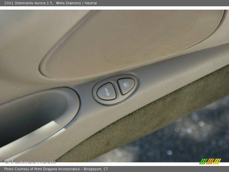 White Diamond / Neutral 2001 Oldsmobile Aurora 3.5