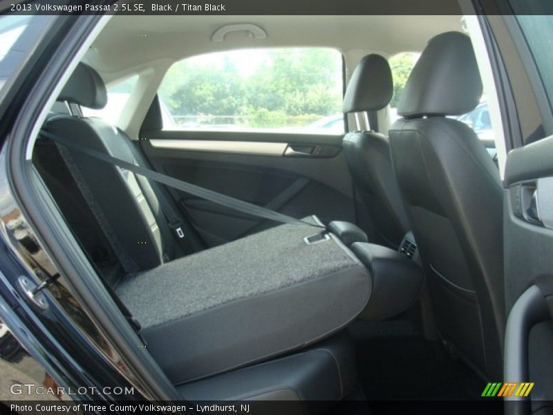 Black / Titan Black 2013 Volkswagen Passat 2.5L SE
