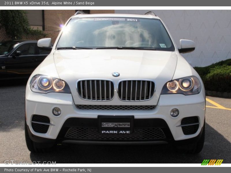 Alpine White / Sand Beige 2011 BMW X5 xDrive 35d