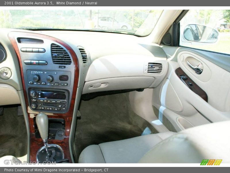 White Diamond / Neutral 2001 Oldsmobile Aurora 3.5