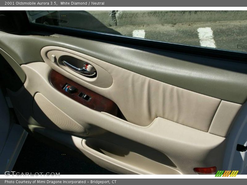 White Diamond / Neutral 2001 Oldsmobile Aurora 3.5