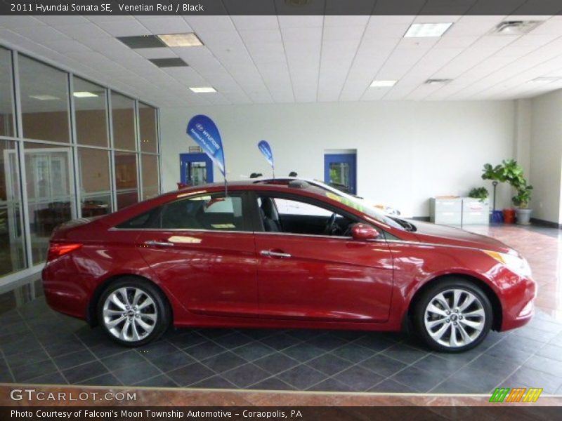 Venetian Red / Black 2011 Hyundai Sonata SE