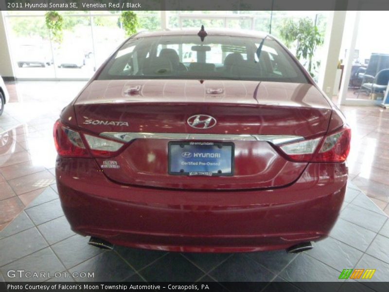 Venetian Red / Black 2011 Hyundai Sonata SE