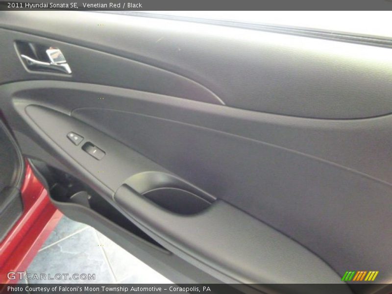 Venetian Red / Black 2011 Hyundai Sonata SE