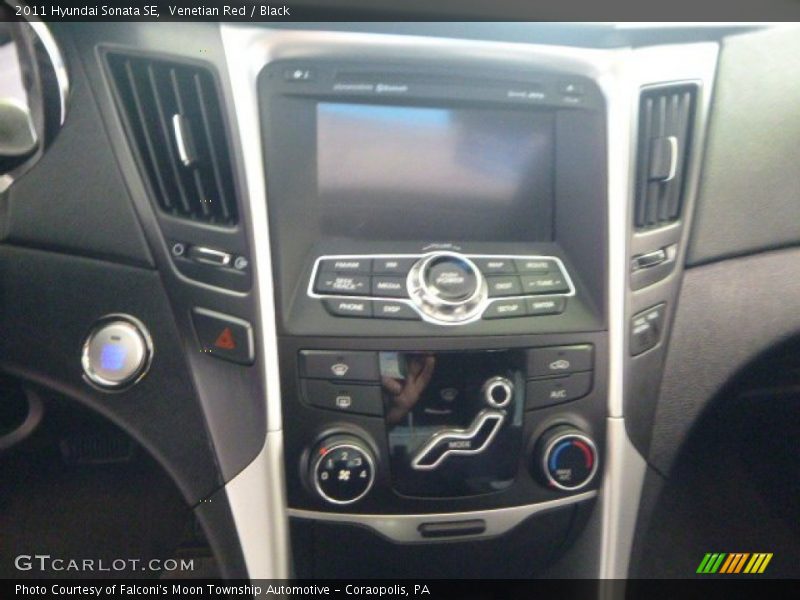 Venetian Red / Black 2011 Hyundai Sonata SE