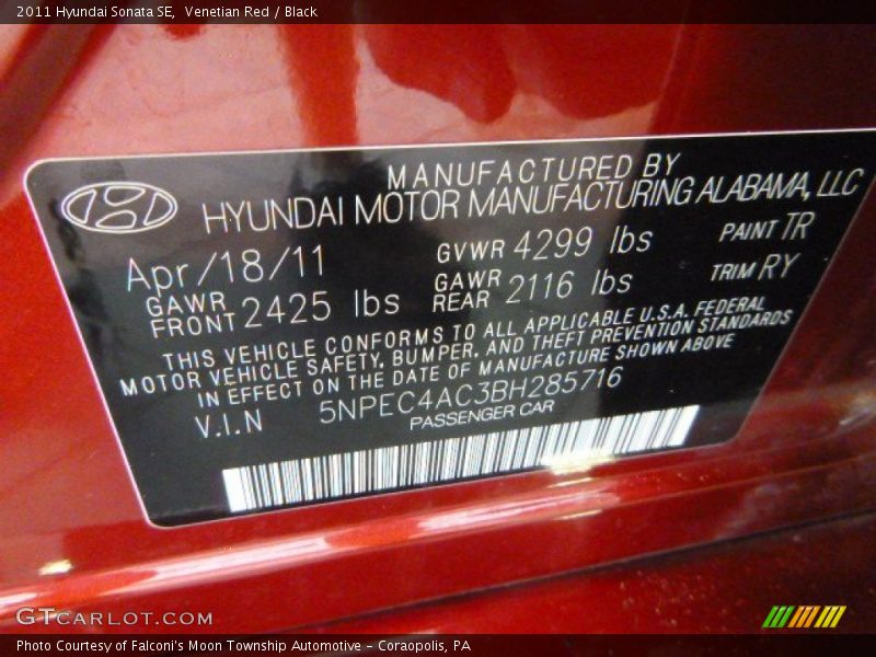 Venetian Red / Black 2011 Hyundai Sonata SE