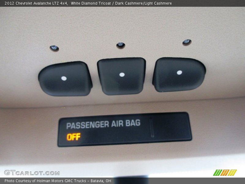 White Diamond Tricoat / Dark Cashmere/Light Cashmere 2012 Chevrolet Avalanche LTZ 4x4