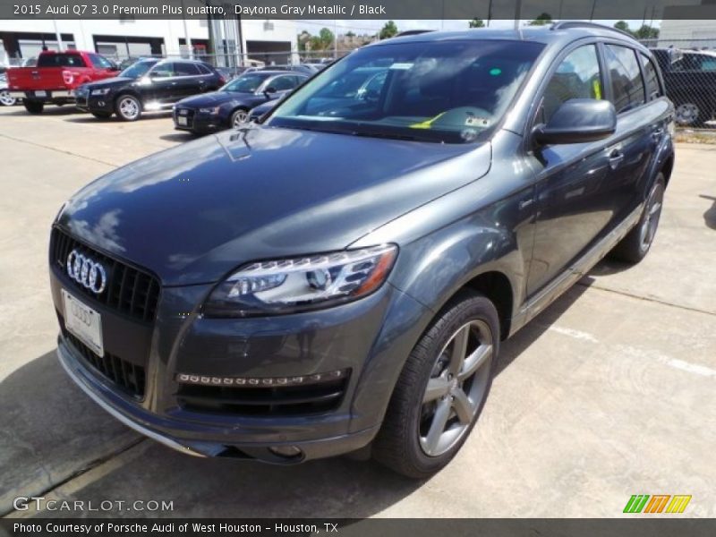 Front 3/4 View of 2015 Q7 3.0 Premium Plus quattro