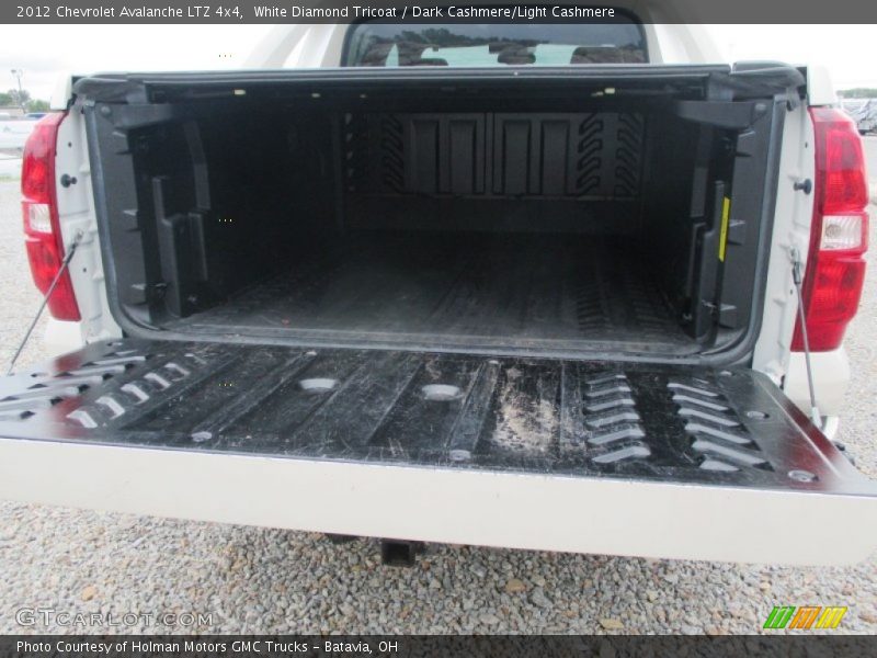 White Diamond Tricoat / Dark Cashmere/Light Cashmere 2012 Chevrolet Avalanche LTZ 4x4
