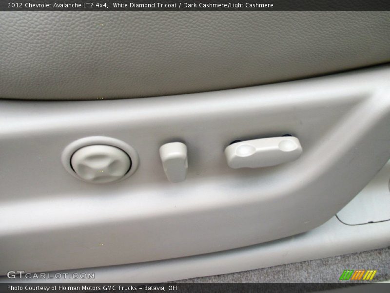 White Diamond Tricoat / Dark Cashmere/Light Cashmere 2012 Chevrolet Avalanche LTZ 4x4
