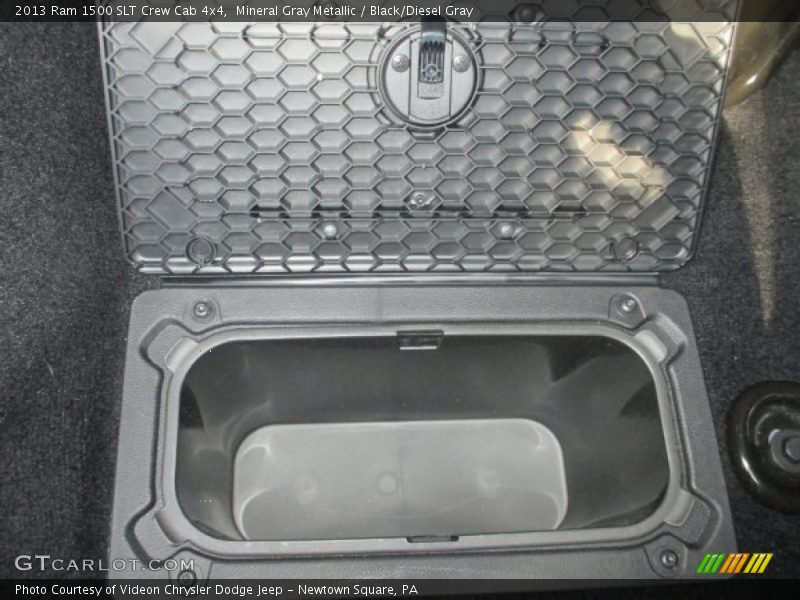 Mineral Gray Metallic / Black/Diesel Gray 2013 Ram 1500 SLT Crew Cab 4x4