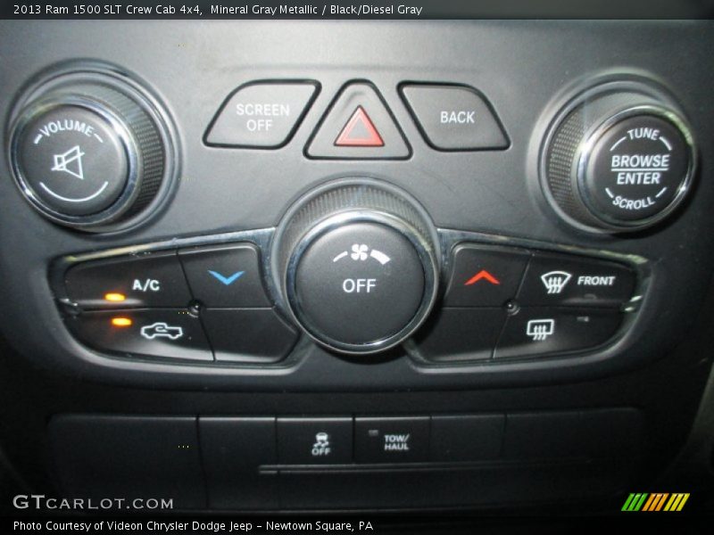 Mineral Gray Metallic / Black/Diesel Gray 2013 Ram 1500 SLT Crew Cab 4x4