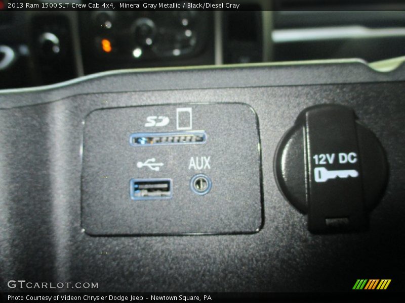 Mineral Gray Metallic / Black/Diesel Gray 2013 Ram 1500 SLT Crew Cab 4x4