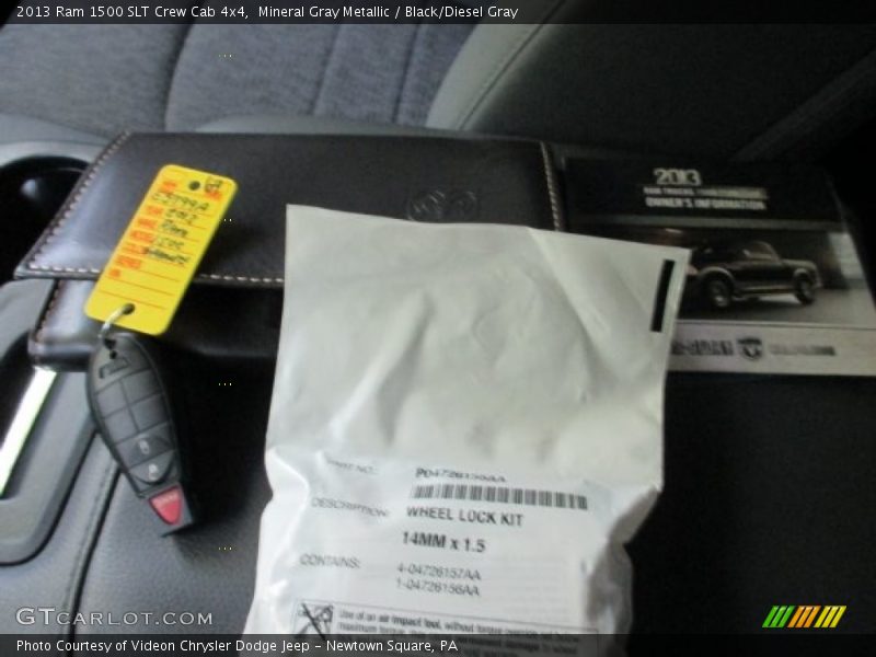 Mineral Gray Metallic / Black/Diesel Gray 2013 Ram 1500 SLT Crew Cab 4x4