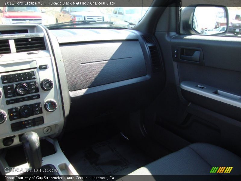Tuxedo Black Metallic / Charcoal Black 2011 Ford Escape XLT