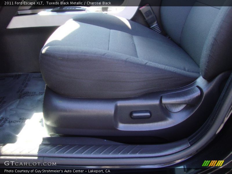 Tuxedo Black Metallic / Charcoal Black 2011 Ford Escape XLT