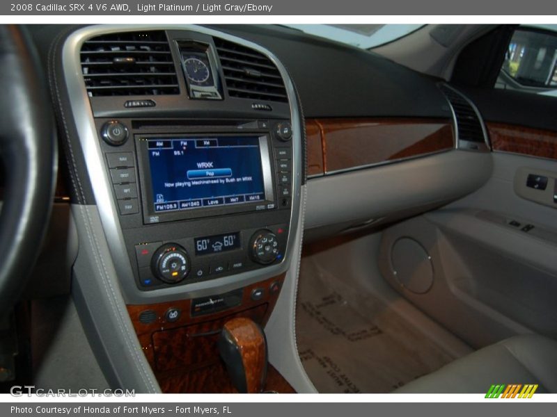 Light Platinum / Light Gray/Ebony 2008 Cadillac SRX 4 V6 AWD