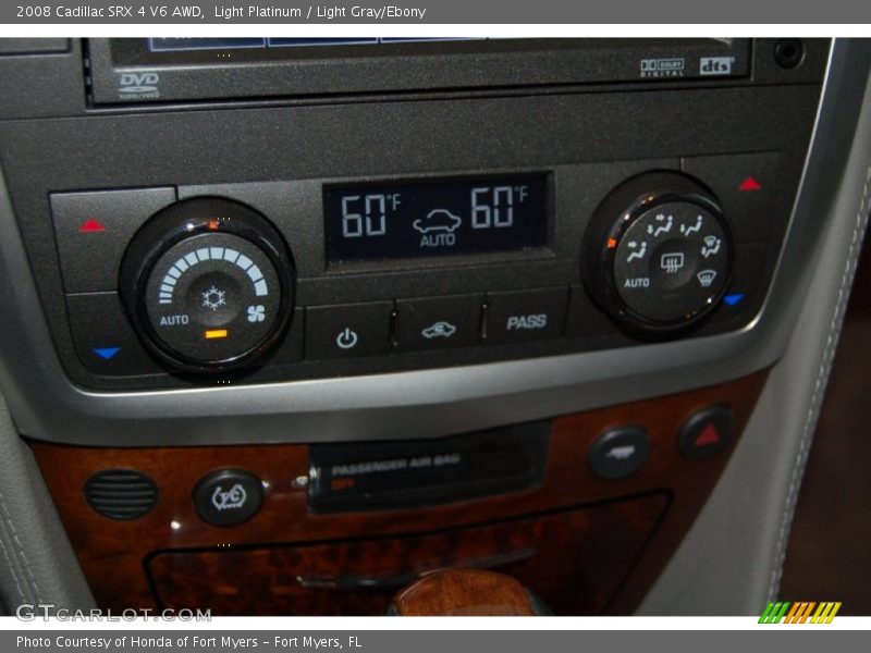 Light Platinum / Light Gray/Ebony 2008 Cadillac SRX 4 V6 AWD