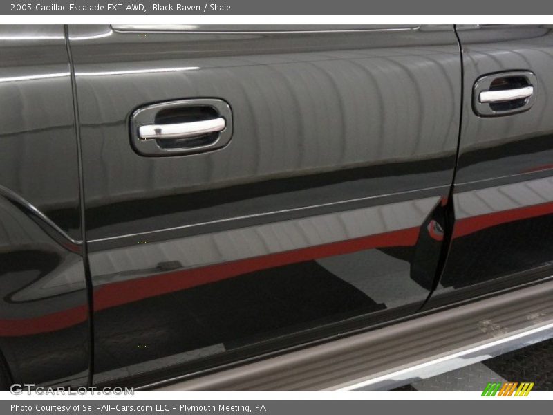 Black Raven / Shale 2005 Cadillac Escalade EXT AWD