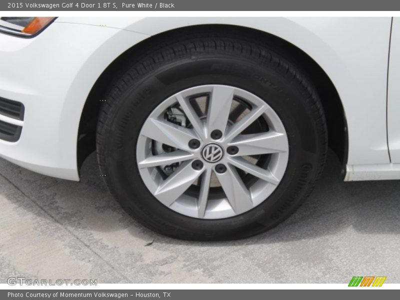Pure White / Black 2015 Volkswagen Golf 4 Door 1.8T S