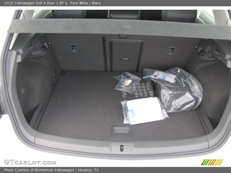Pure White / Black 2015 Volkswagen Golf 4 Door 1.8T S
