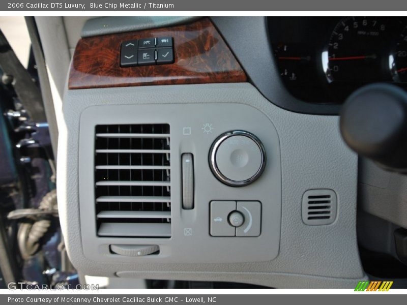 Blue Chip Metallic / Titanium 2006 Cadillac DTS Luxury