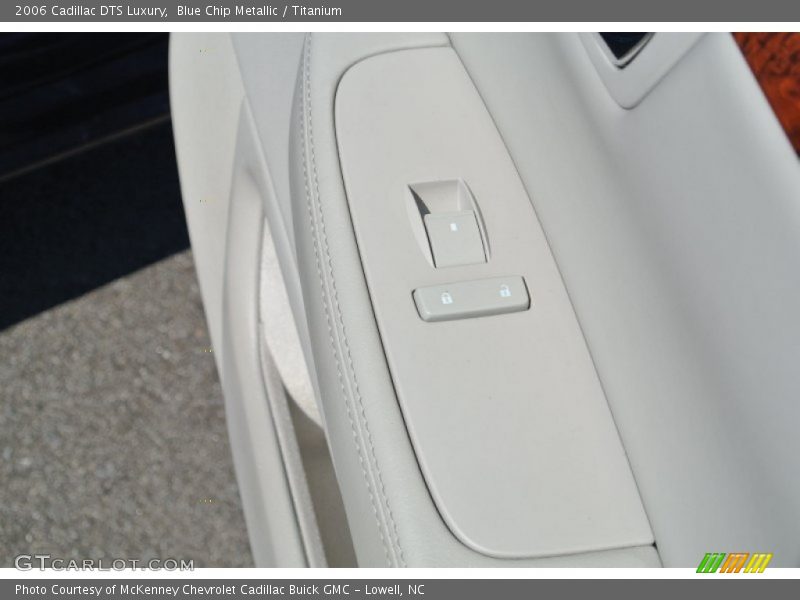 Blue Chip Metallic / Titanium 2006 Cadillac DTS Luxury