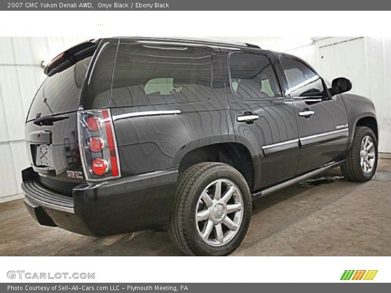 Onyx Black / Ebony Black 2007 GMC Yukon Denali AWD