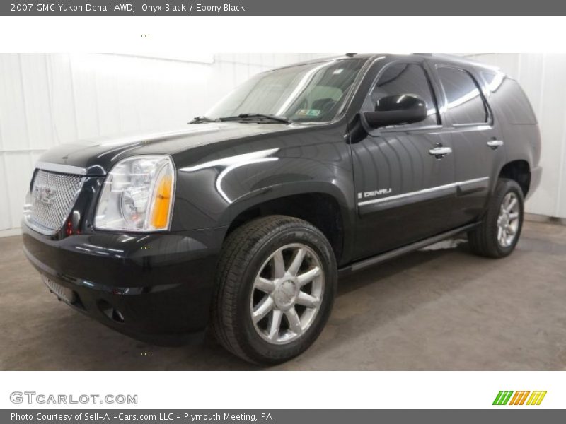 Onyx Black / Ebony Black 2007 GMC Yukon Denali AWD