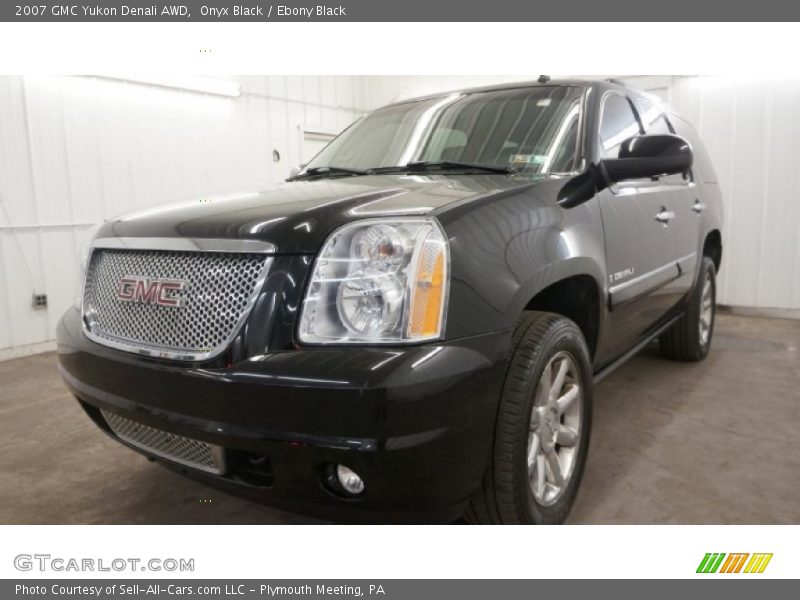 Onyx Black / Ebony Black 2007 GMC Yukon Denali AWD