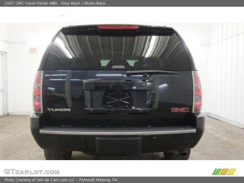 Onyx Black / Ebony Black 2007 GMC Yukon Denali AWD