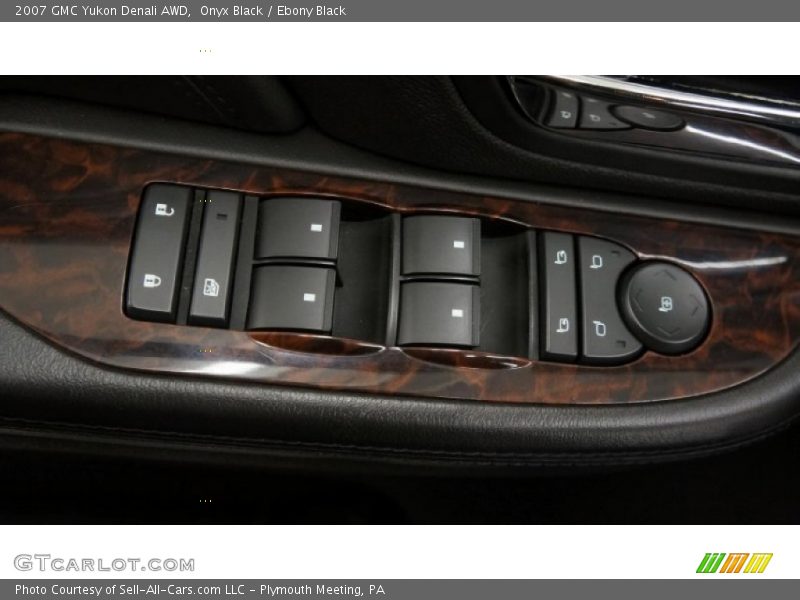Onyx Black / Ebony Black 2007 GMC Yukon Denali AWD