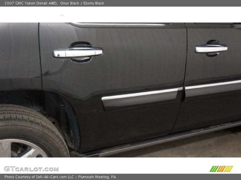 Onyx Black / Ebony Black 2007 GMC Yukon Denali AWD