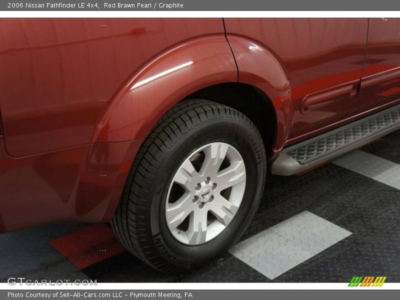 Red Brawn Pearl / Graphite 2006 Nissan Pathfinder LE 4x4