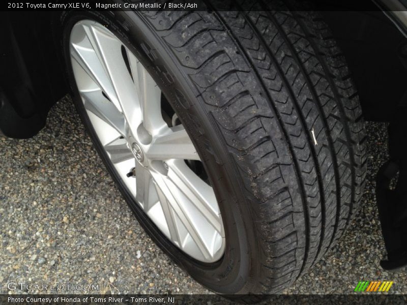Magnetic Gray Metallic / Black/Ash 2012 Toyota Camry XLE V6