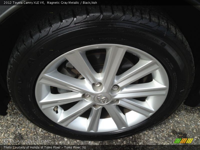 Magnetic Gray Metallic / Black/Ash 2012 Toyota Camry XLE V6