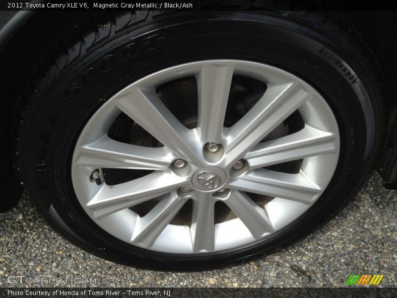 Magnetic Gray Metallic / Black/Ash 2012 Toyota Camry XLE V6