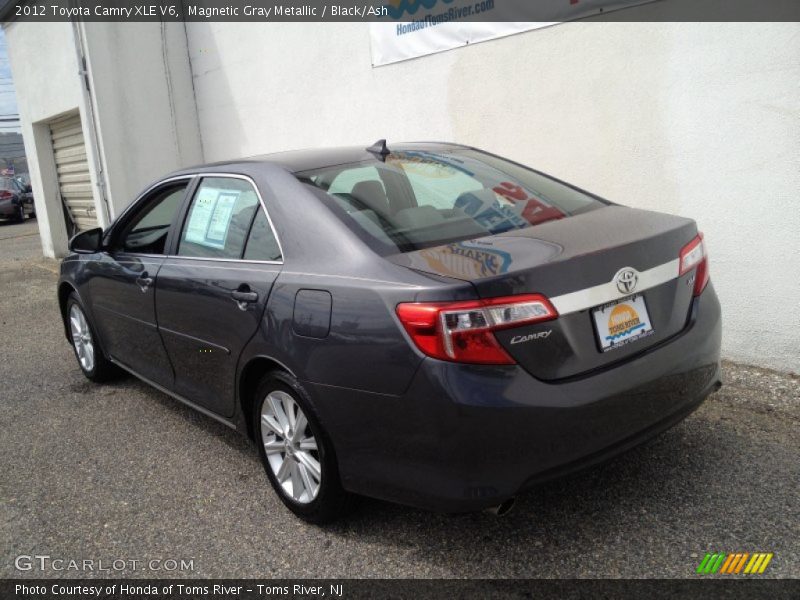 Magnetic Gray Metallic / Black/Ash 2012 Toyota Camry XLE V6