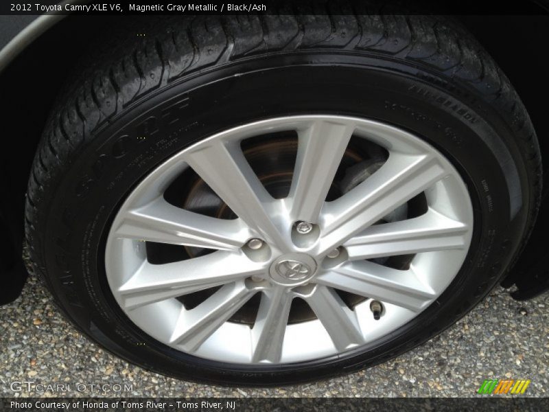 Magnetic Gray Metallic / Black/Ash 2012 Toyota Camry XLE V6