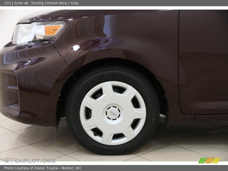 Sizzling Crimson Mica / Gray 2011 Scion xB